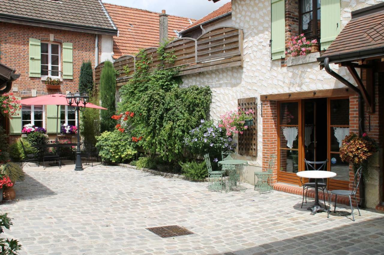 Chambres D'Hotes : La Cour D'Etrepy Le Mesnil-sur-Oger Buitenkant foto
